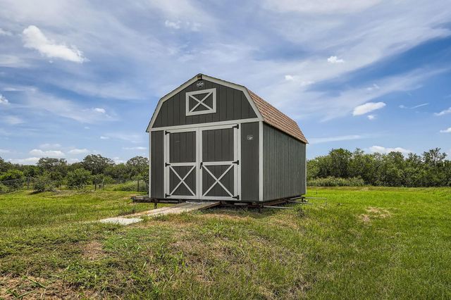 435 Still Meadow DR, Dale, TX 78616