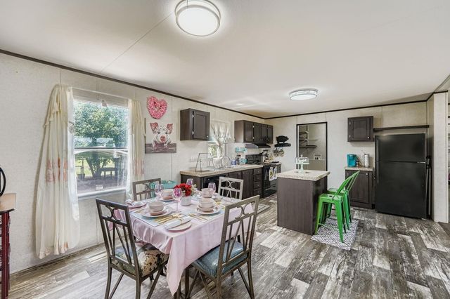 435 Still Meadow DR, Dale, TX 78616