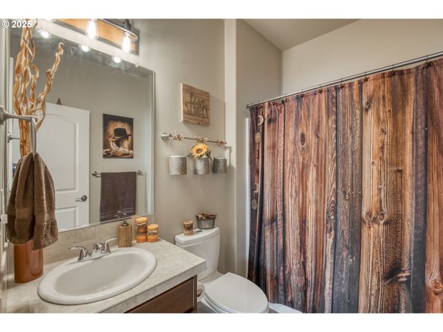 10380 Sw MADRID Loop, Wilsonville, OR 97070