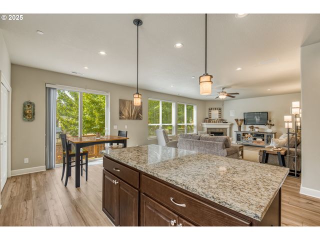 10380 Sw MADRID Loop, Wilsonville, OR 97070