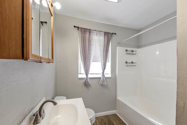 610 Collins St, Houma, LA 70364