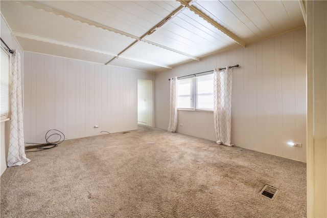 23 Lane B Lane, Coventry, RI 02816