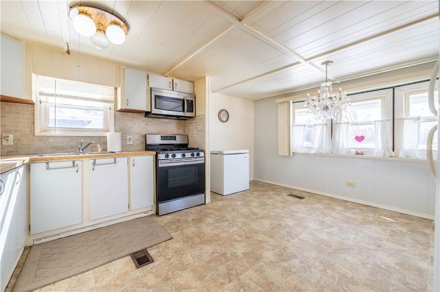 23 Lane B Lane, Coventry, RI 02816