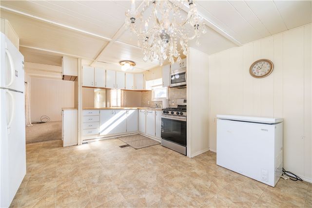 23 Lane B Lane, Coventry, RI 02816