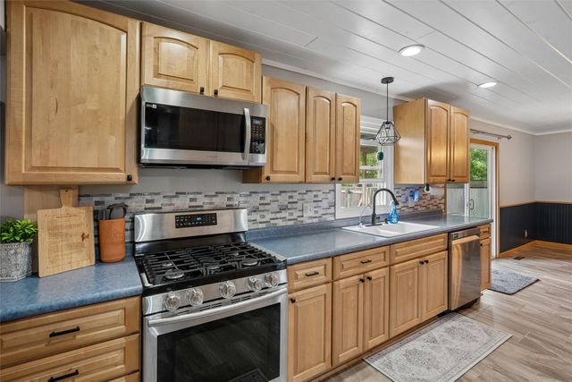 201 3rd Street NW, Mitchellville, IA 50169