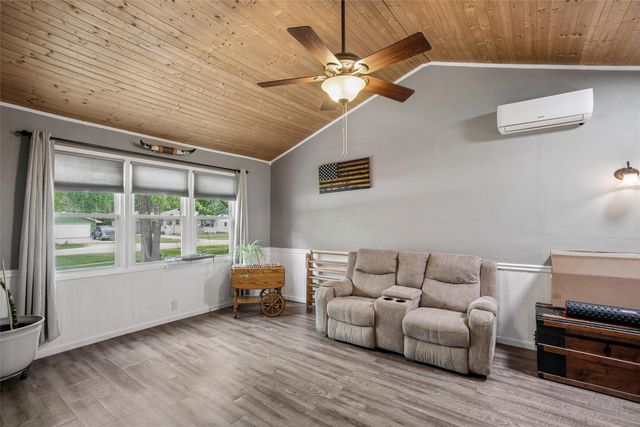 201 3rd Street NW, Mitchellville, IA 50169