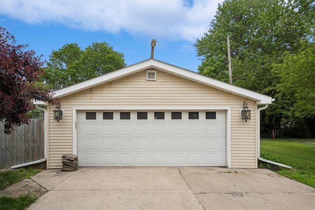201 3rd Street NW, Mitchellville, IA 50169