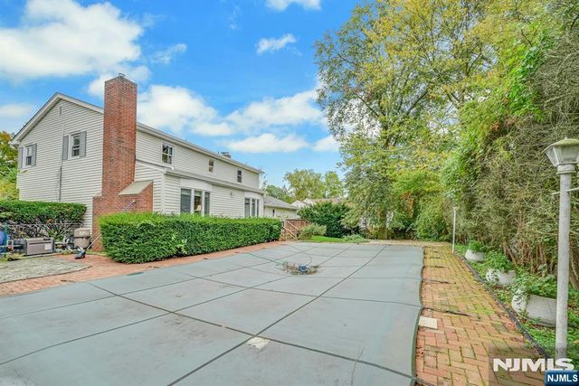 677 Taylor Avenue, Oradell, NJ 07649