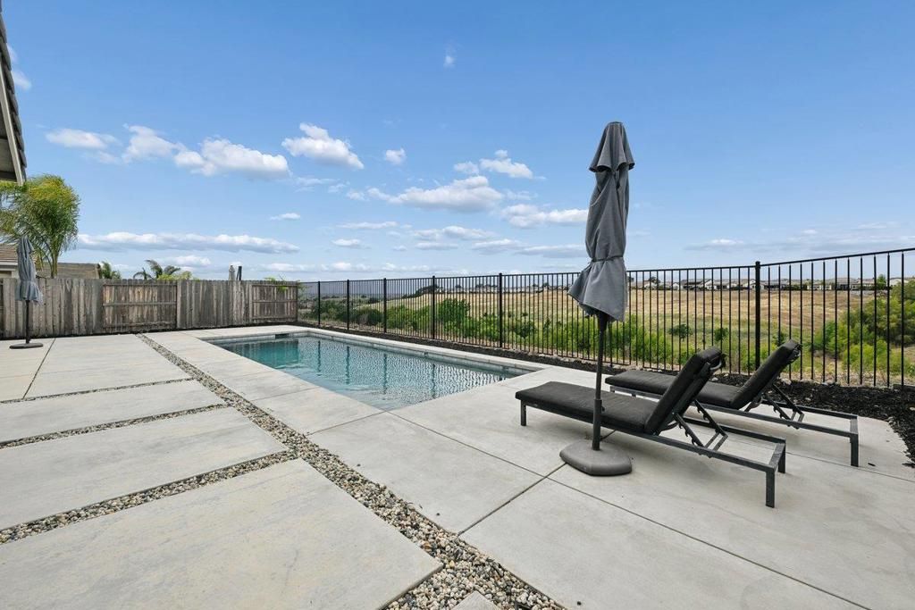 Image 10 of property listing at 2984 Ridgecrest Drive, Lincoln, CA 95648