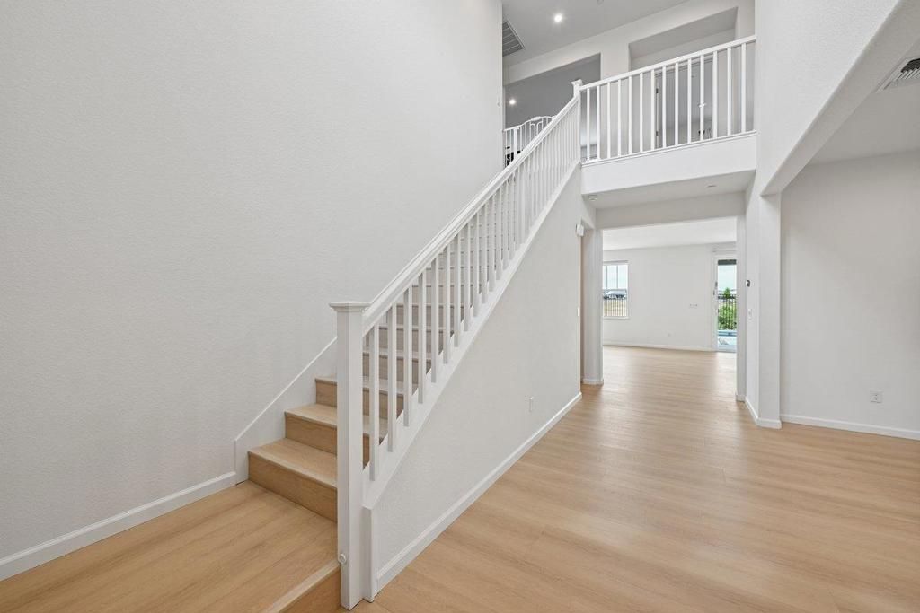 Image 17 of property listing at 2984 Ridgecrest Drive, Lincoln, CA 95648