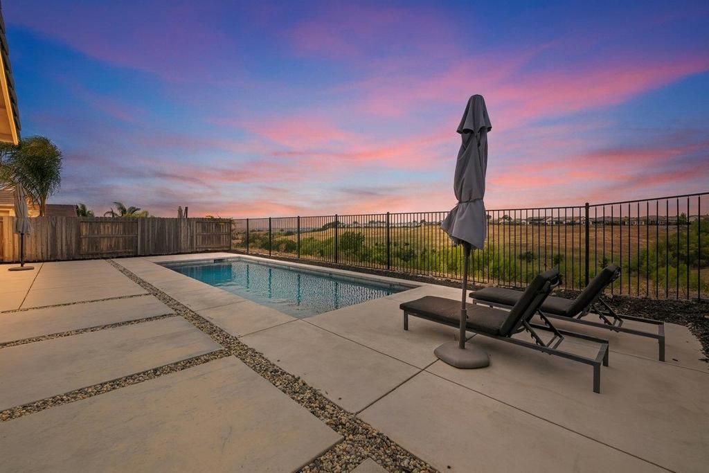 Image 2 of property listing at 2984 Ridgecrest Drive, Lincoln, CA 95648