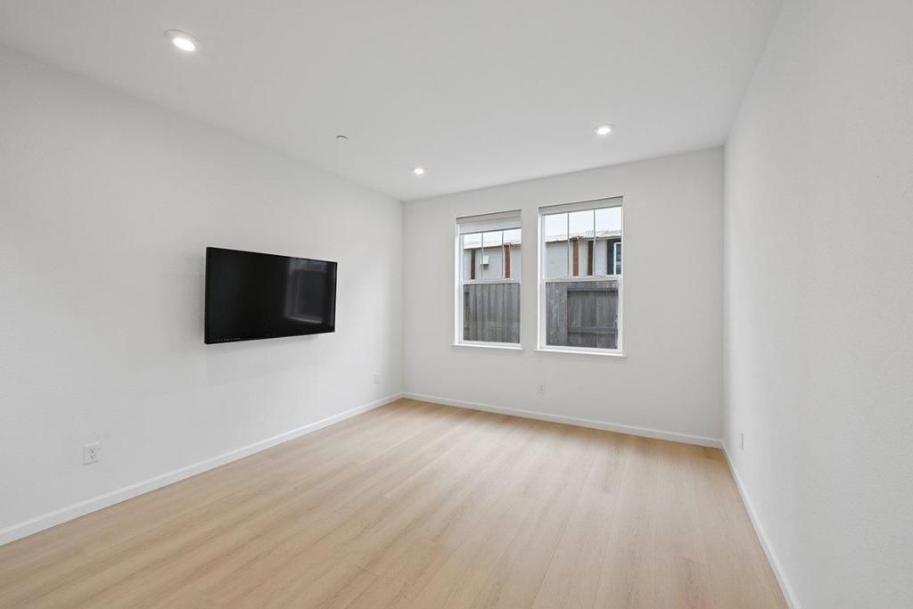 Image 23 of property listing at 2984 Ridgecrest Drive, Lincoln, CA 95648