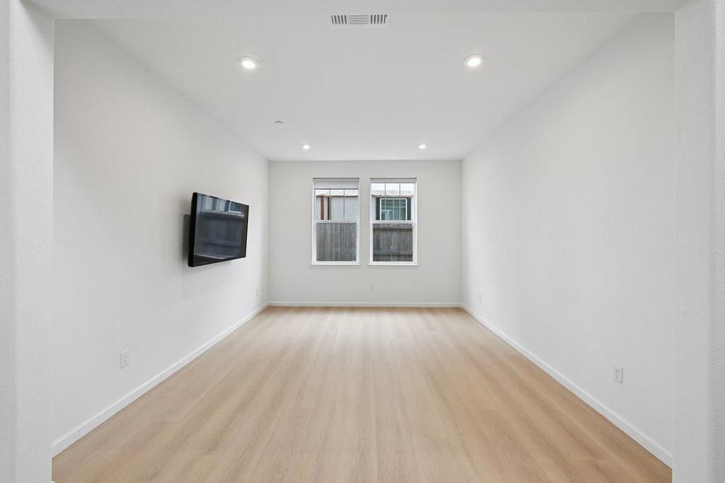 Image 24 of property listing at 2984 Ridgecrest Drive, Lincoln, CA 95648