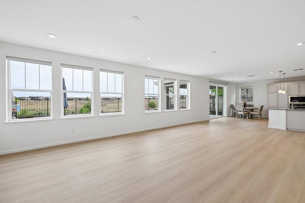 Image 33 of property listing at 2984 Ridgecrest Drive, Lincoln, CA 95648