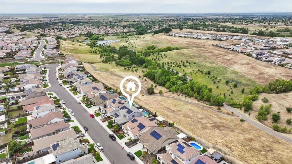 Image 4 of property listing at 2984 Ridgecrest Drive, Lincoln, CA 95648