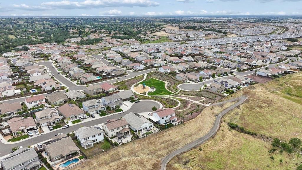 Image 65 of property listing at 2984 Ridgecrest Drive, Lincoln, CA 95648