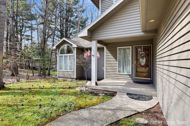 10288 Hathaway Drive, Eureka Twp, MI 48838