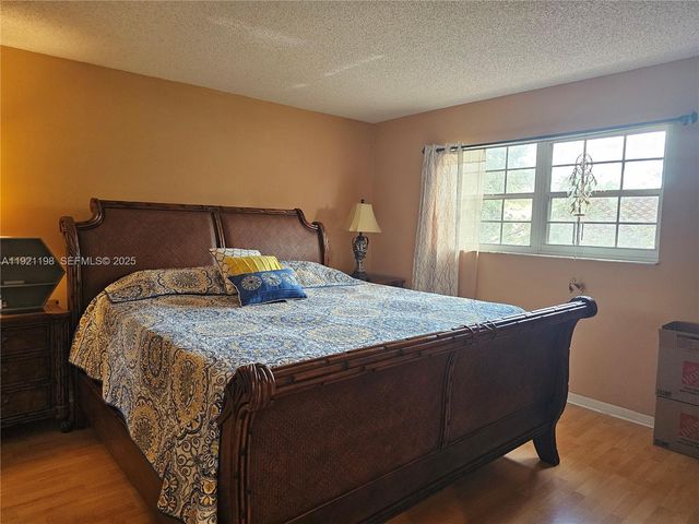 10816 SW 75th St, Miami, FL 33173