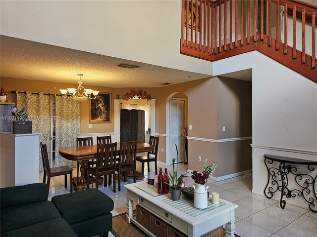 10816 SW 75th St, Miami, FL 33173