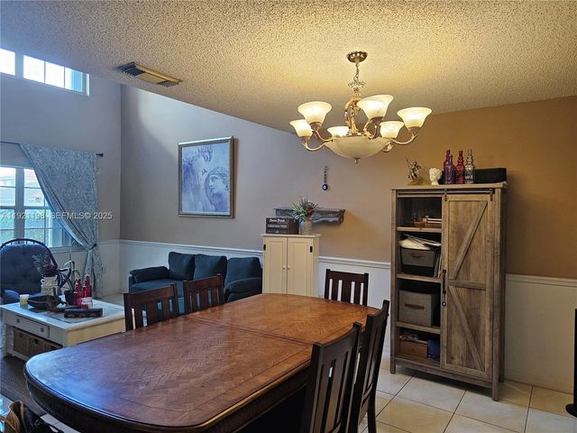 10816 SW 75th St, Miami, FL 33173