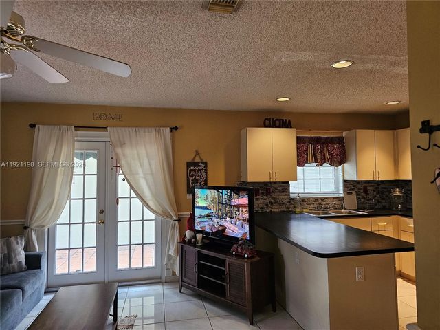 10816 SW 75th St, Miami, FL 33173