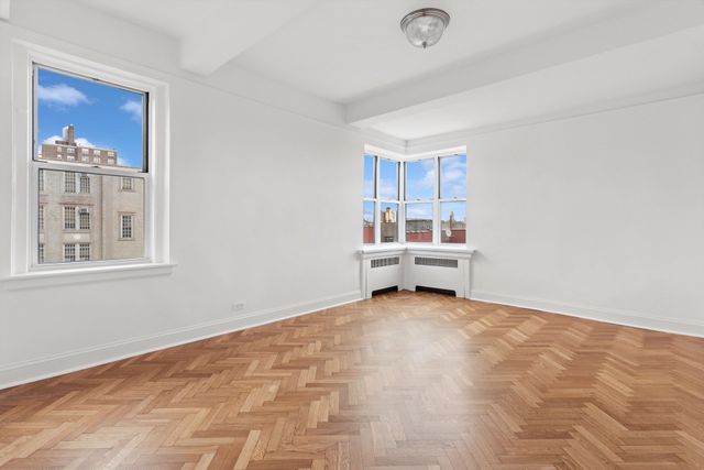 255 Cabrini Blvd Apt 6G, New York City, NY 10040