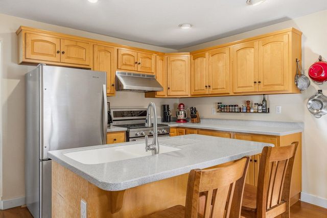 37 Washington Street A, Exeter, NH 03833