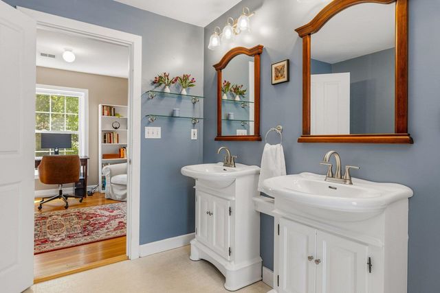 37 Washington Street A, Exeter, NH 03833