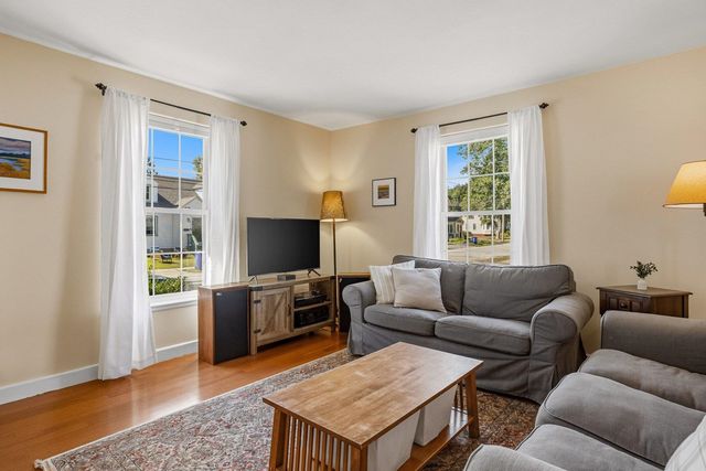 37 Washington Street A, Exeter, NH 03833