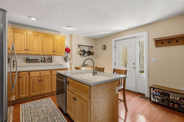 37 Washington Street A, Exeter, NH 03833