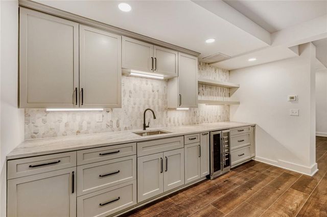 95 Lake Top Court, Roswell, GA 30076