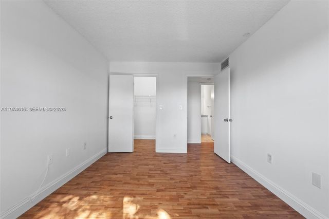 15600 SW 80th St L-203, Miami, FL 33193