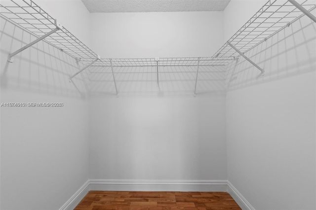 15600 SW 80th St L-203, Miami, FL 33193