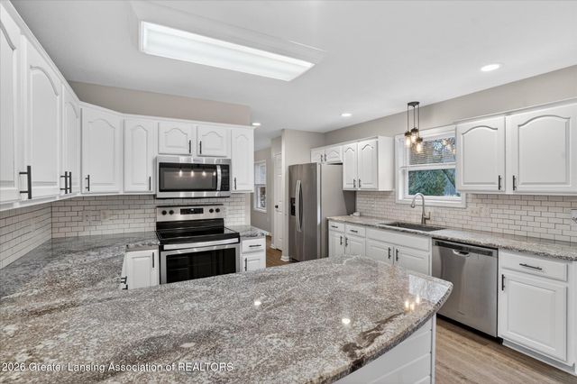 6902 E Clark Road, Bath, MI 48808