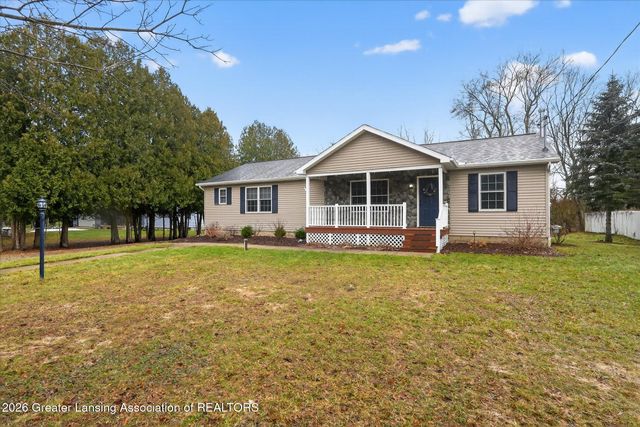 6902 E Clark Road, Bath, MI 48808