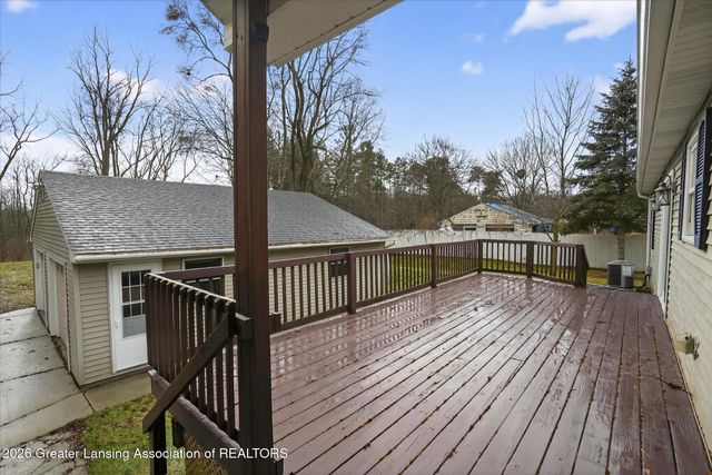 6902 E Clark Road, Bath, MI 48808