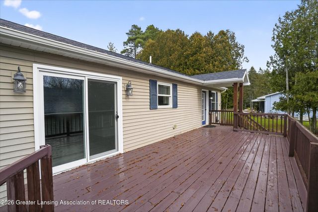 6902 E Clark Road, Bath, MI 48808