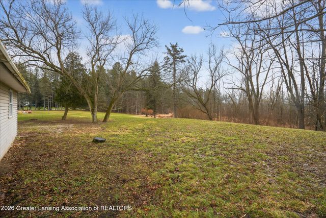 6902 E Clark Road, Bath, MI 48808