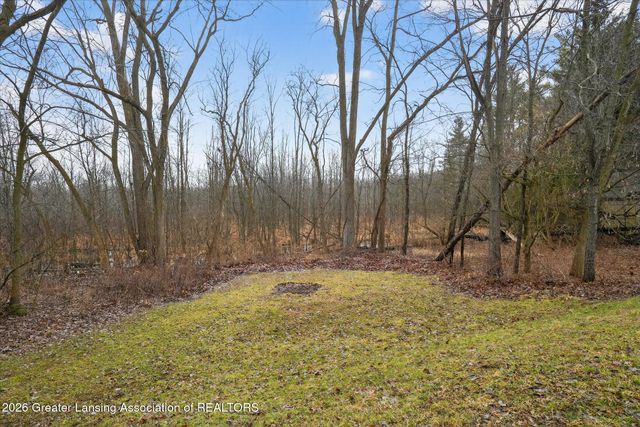 6902 E Clark Road, Bath, MI 48808