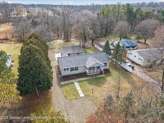 6902 E Clark Road, Bath, MI 48808