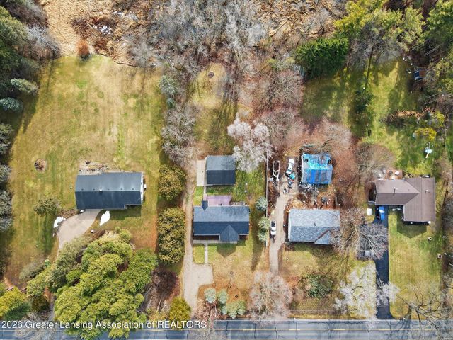 6902 E Clark Road, Bath, MI 48808