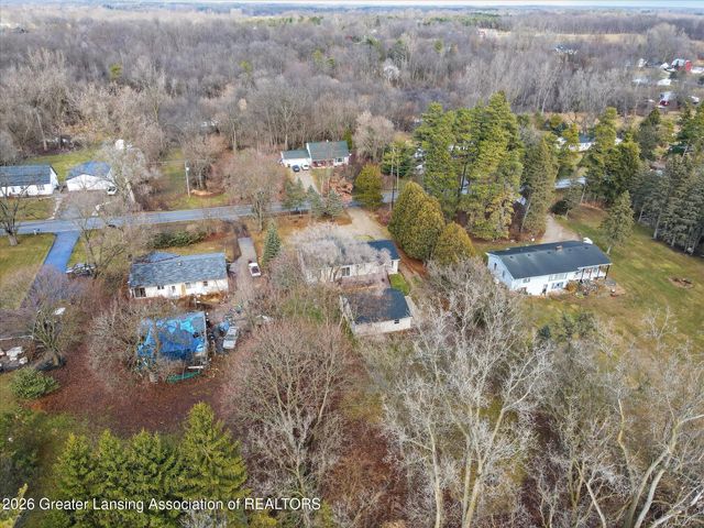 6902 E Clark Road, Bath, MI 48808