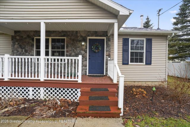 6902 E Clark Road, Bath, MI 48808