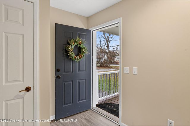 6902 E Clark Road, Bath, MI 48808