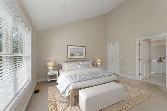 20 Hampton Meadows 20, Hampton, NH 03842