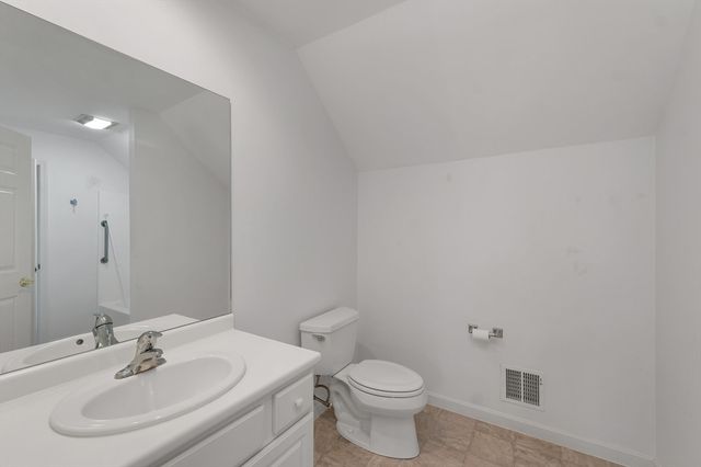 20 Hampton Meadows 20, Hampton, NH 03842