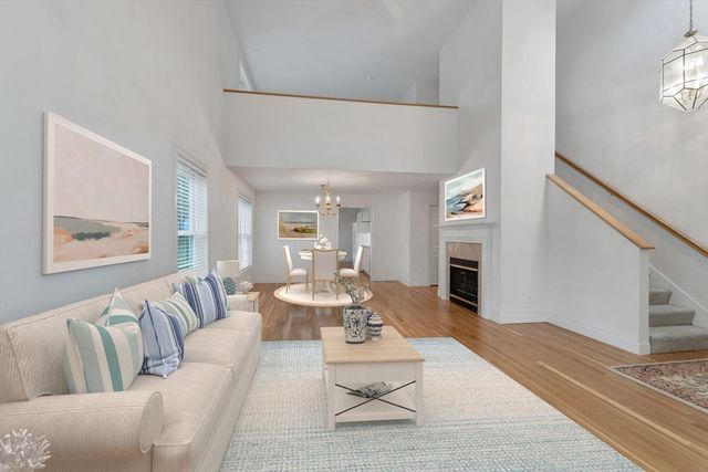 20 Hampton Meadows 20, Hampton, NH 03842