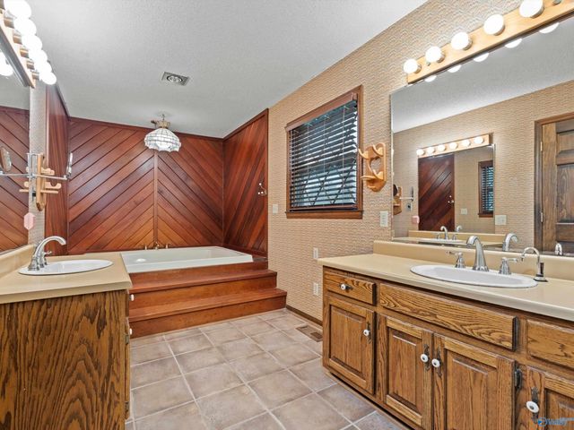 29451 Old School House Road, Ardmore, AL 35739