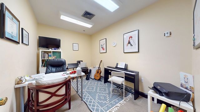 1 Sprague St, Revere, MA 02151