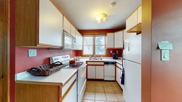 1 Sprague St, Revere, MA 02151